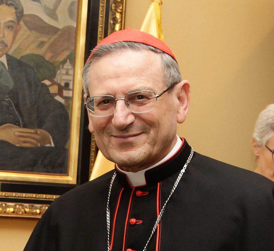 Cardenal Angelo Amato